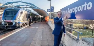 Аэропорт Турина станция Порта Суза поездом В аэропорт Турина за 30 минут на поезде со станции Порта Cуза в Турине за 3 евро 60 центов