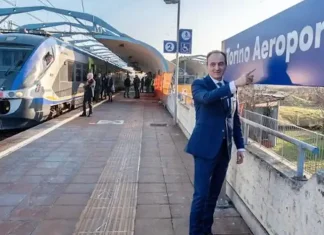 Аэропорт Турина станция Порта Суза поездом В аэропорт Турина за 30 минут на поезде со станции Порта Cуза в Турине за 3 евро 60 центов