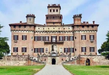 Откройте Версаль Ломбардии: Замок Киньоло-По Историческое Сокровище Италии