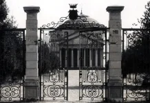 Мавзолей Белы Розин Сокровище Неоклассики и Истории Мавзолей Белы Розин