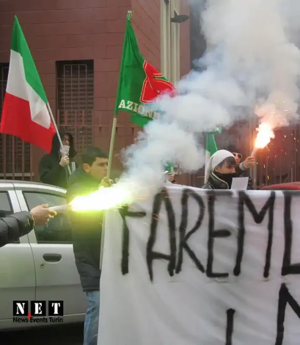 Протест студентов в городе Турин Италия Пьемонт