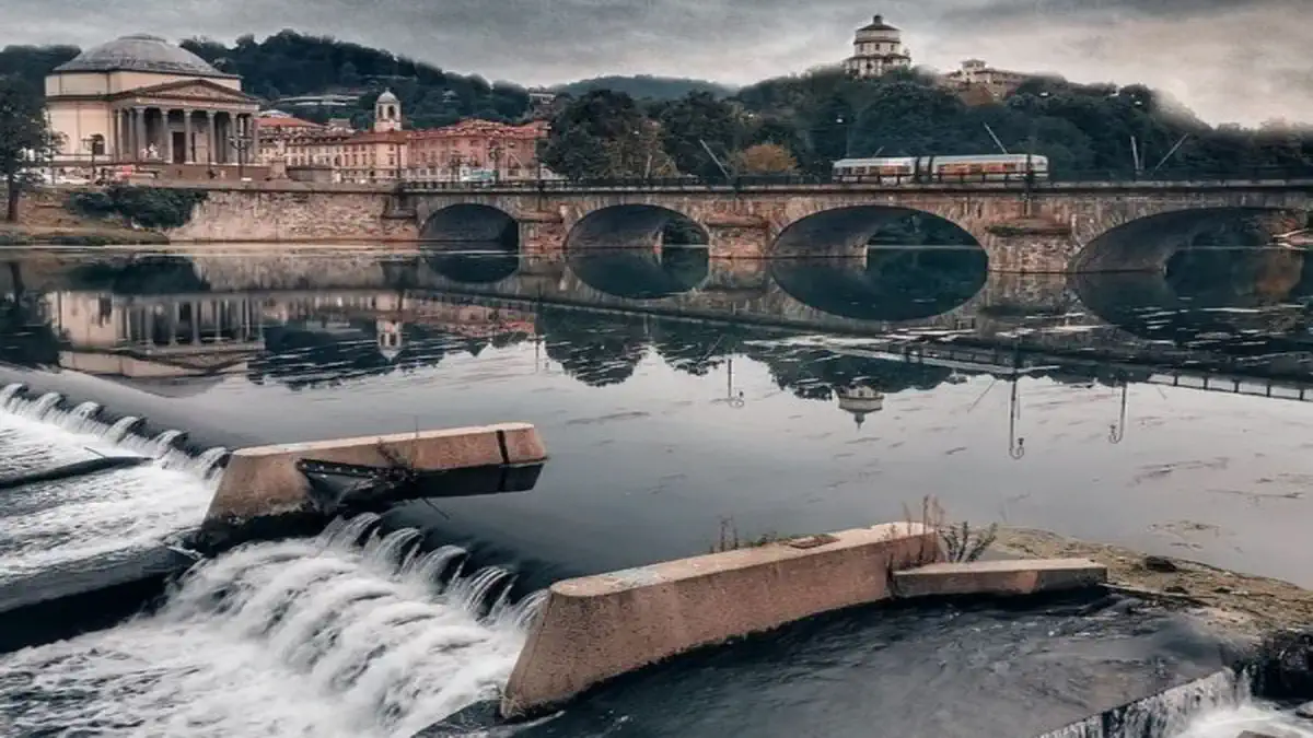 ponte vittorio emanuele torino gran madre cappuccini panorama