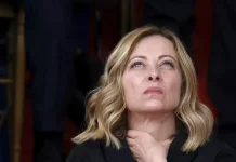 Мелони меняет правила «иммиграции» Италии Премьер-министр Италии Джорджа Мелони объявила о необходимости изменений в законе Босси-Фини. Узнайте, как это повлияет на иммиграционную политику страны.