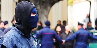 Операция против ндрангеты в Турине: аресты и расследования Операция против итальянской мафии в Турине 'ндрангета: аресты в Брандиццо и расследования в Турине