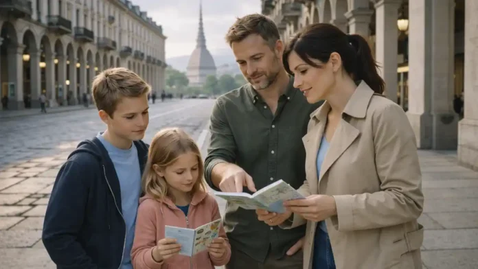 turin-s-detmi-chto-posmotret-2-3-dnya Турин с детьми: маршрут на 2-3 дня и идеи на выходные Семья гуляет по центру Турина, легкая атмосфера выходного дня, городские аркады и уютные улицы, без толпы