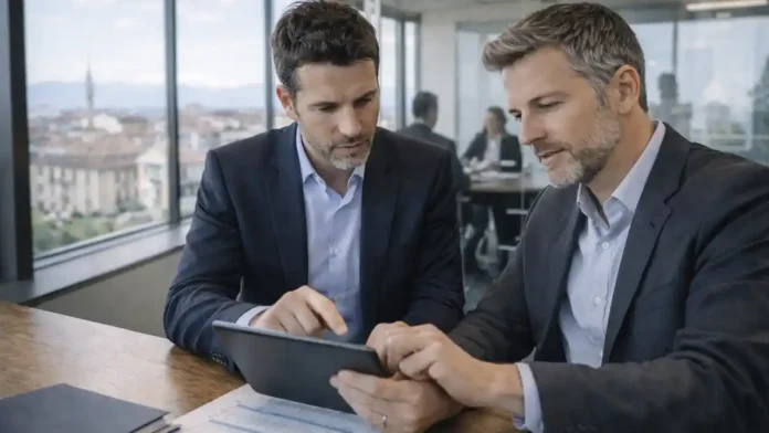 Топ-менеджеры в Италии обсуждают контракт и зарплату, 2026 Современный офис в Италии, руководители обсуждают условия контракта и бонусы