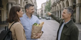 Район Центр Турина (Centro Storico): практические советы для иммигрантов Жизнь в Centro Storico Турина в 2026 Дневная сцена в историческом центре Турина: уютная улица с аркадами, жители идут с покупками, атмосфера спокойной городской жизни, без туристической толпы.