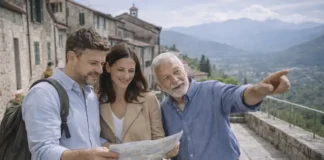 Самые красивые деревушки Италии: Борго которые стоит увидеть Муладзо и Шеджино Тёплый вечерний вид на итальянскую деревушку-борго с каменными домами и холмами на горизонте Атмосферный вид на историческую деревушку Италии, подчёркивающий тему путешествий по борго и маршрутов без толп