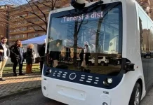 Автобус без водителя в Турине: тестирование автономного транспорта и перспективы Автономный автобус без водителя на улицах Турина. Тестирование беспилотного общественного транспорта