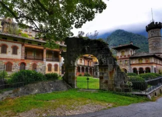 Розацца самый загадочный борго Италии, затерянный в Пьемонте Розацца — загадочная деревня в Пьемонте с масонскими символами и архитектурой XIX века