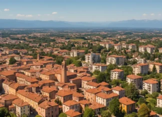 10 лучших городов и коммун для жизни в Пьемонте по мнению ИИ Панорамный вид на города Пьемонта летом