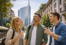 Самые высокие небоскребы Италии и мира: топ-10, высоты и где смотреть Самые высокие небоскребы Италии и мира - панорама города и современная высотка городская панорама в Италии с современной высоткой на переднем плане и узнаваемой архитектурой на горизонте, дневной свет