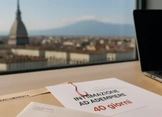 Арест имущества в Италии: «письмо от юриста» вместо судьи как защититься за 40 дней Арест имущества в Италии 40 дней на оппозицию в Турине Реалистичное редакционное фото Турина с письмом «Intimazione ad adempiere» и акцентом на 40 дней до ареста имущества