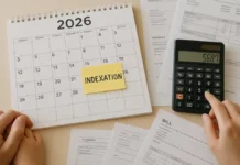 Детское пособие в Италии Assegno Unico 2026 когда повысят суммы, на сколько вырастет выплата и что сделать семье Детское пособие в Италии 2026 индексация и новые суммы Спокойный семейный интерьер, стол с документами и календарём 2026, акцент на заметке «индексация», нейтральные тона, без логотипов