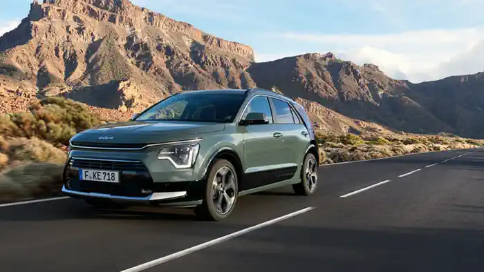 Niro HEV GPL в Италии: как работает гибрид, сколько платить в месяц по Scelta Kia и что выгоднее - замена, возврат или выкуп.