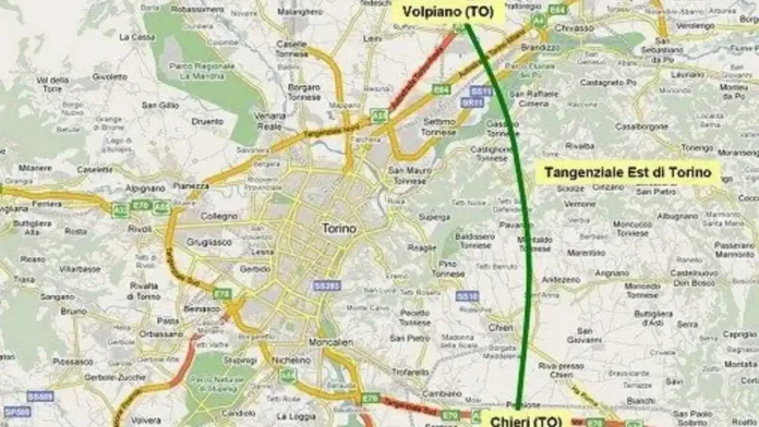 Танженциале Турина A55 схема выездов и незамкнутая «кольцевая» Объездная A55 вокруг Турина: север и юг, стыковки с A4/A5/A6/A21/A32, «разрыв» на востоке из-за холма