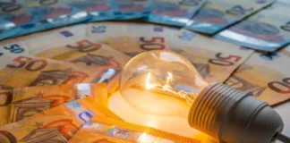 Bonus bollette 2026: как получить до 1.226 евро скидки на газ, свет и воду в Италии Bonus bollette 2026 Италия скидки до 1.226 евро семья в Италии получает счета за свет и газ со скидкой