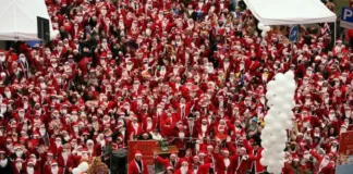 Рождественский парад Дедов Морозов в Турине: ежегодная встреча у детской больницы и репортаж Рождественский парад Дедов Морозов и Снегурочек в Турине