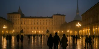 Почему Турин называют магическим и эзотерическим городом Магический Турин ночью: огни города и загадочная атмосфера вид центра Турина вечером, освещённые исторические здания и лёгкий туман, создающий мистическое настроение для статьи о магическом и эзотерическом Турине.