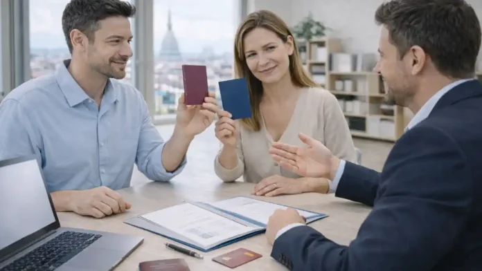 Стаж в Италии и другой стране для пенсии Пара в офисе показывает документы из разных стран, консультант объясняет суммирование стажа