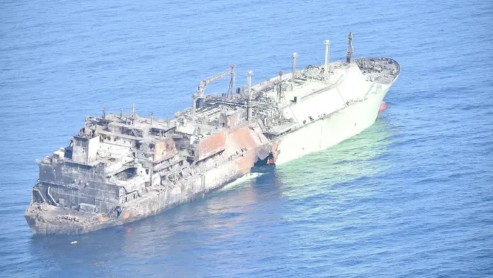 arctic-metagaz-sicily-channel-italy-news Повреждённый газовоз Arctic Metagaz в Сицилийском канале между Мальтой и Лампедузой