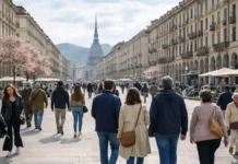 🚶 Турин оказался одним из самых «ходячих» городов Италии и это многое о нём говорит Турин как один из самых пешеходных городов Италии - прогулка по улицам центра